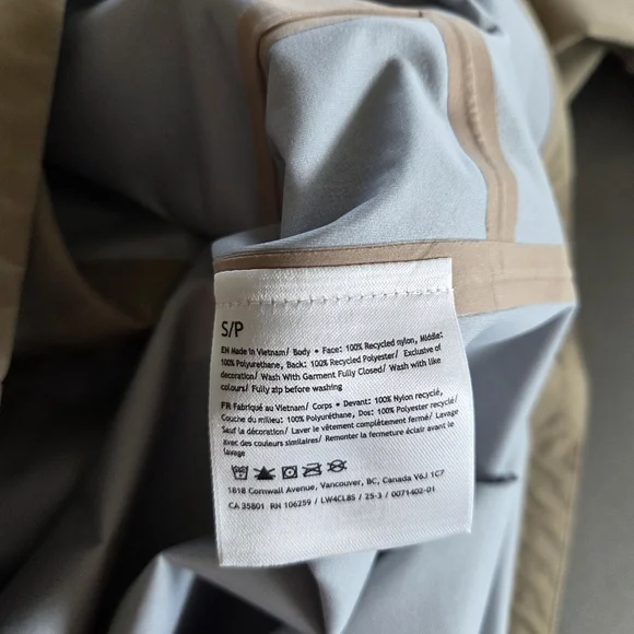 Lululemon Waterproof Fishtail Rain Coat Size Small NWT $298 Sheer Oak - Picture 12 of 16